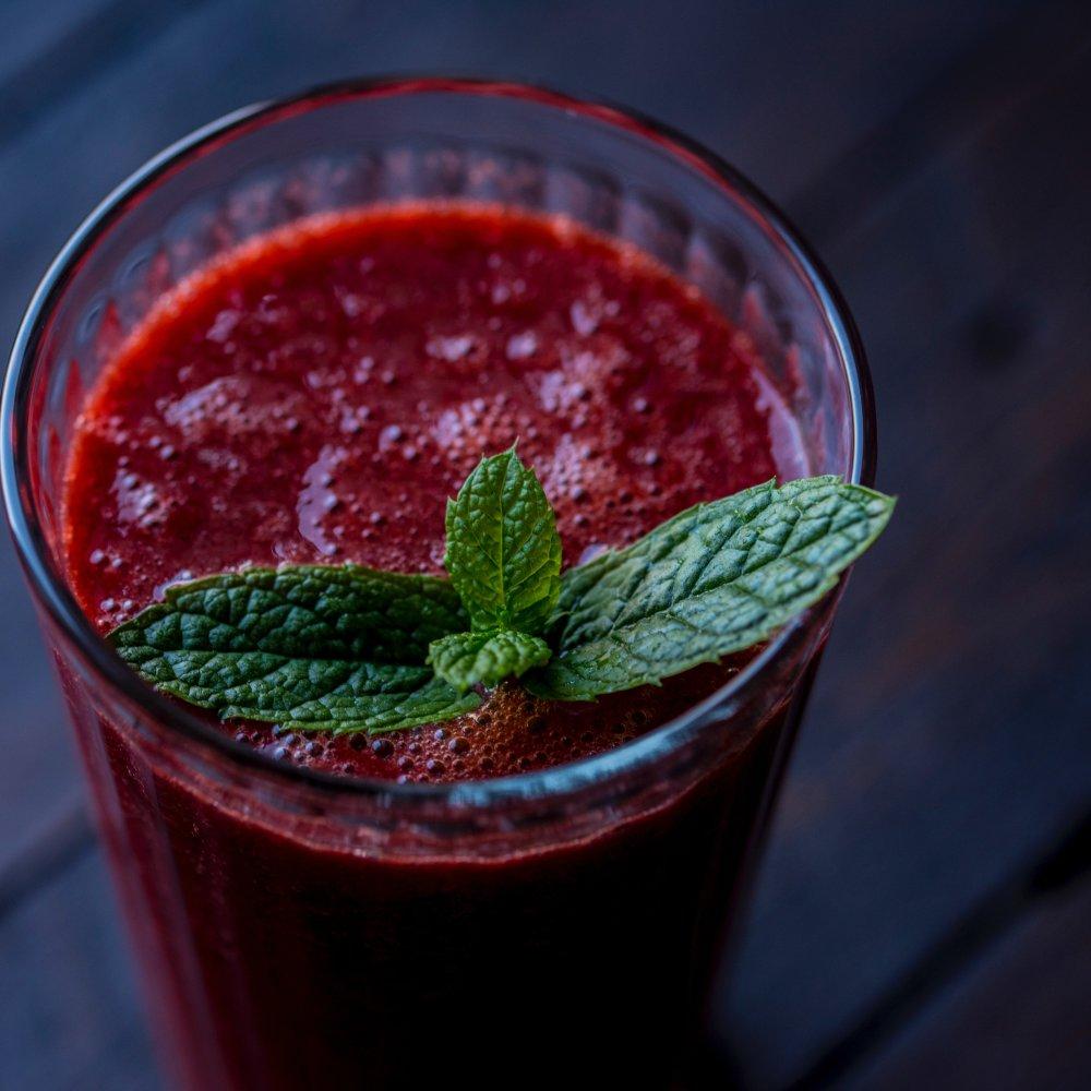 StrawBanero Smoothie recipe image